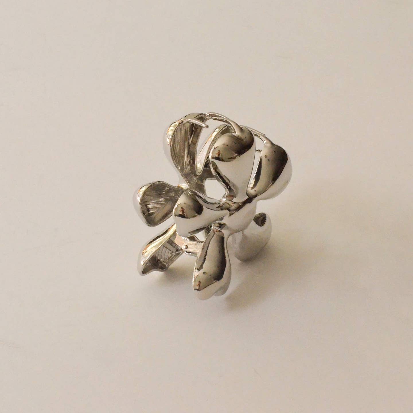 Silver Flower Metal Hair Claw Clip