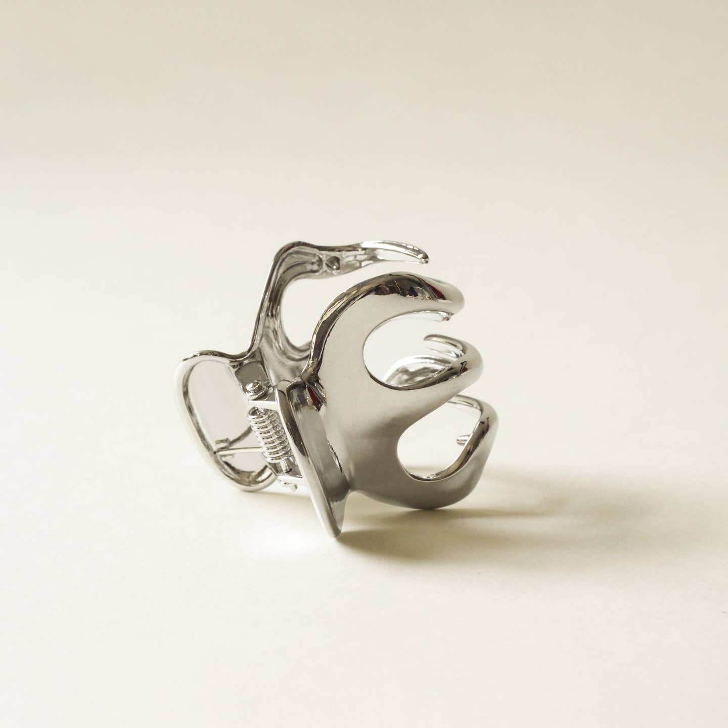 Silver Urn Metal Hair Claw Clip
